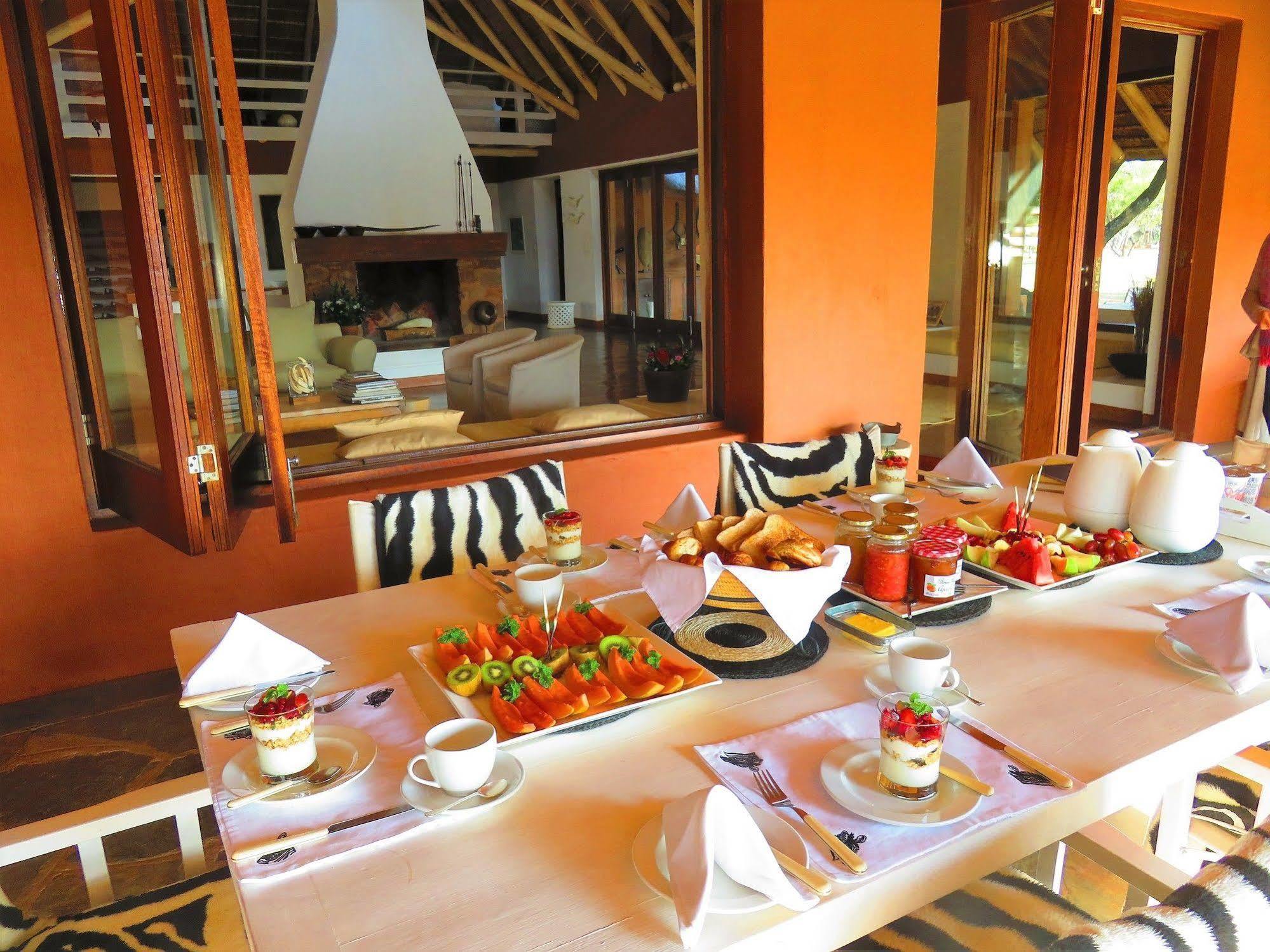 Zebras Crossing Private Game Lodge Modimolle Exterior foto